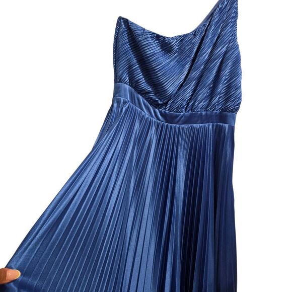 Lulus Alluring Marvel Royal Blue Pleated Satin One-Shoulder Midi Dress Large‎ - Picture 4 of 7